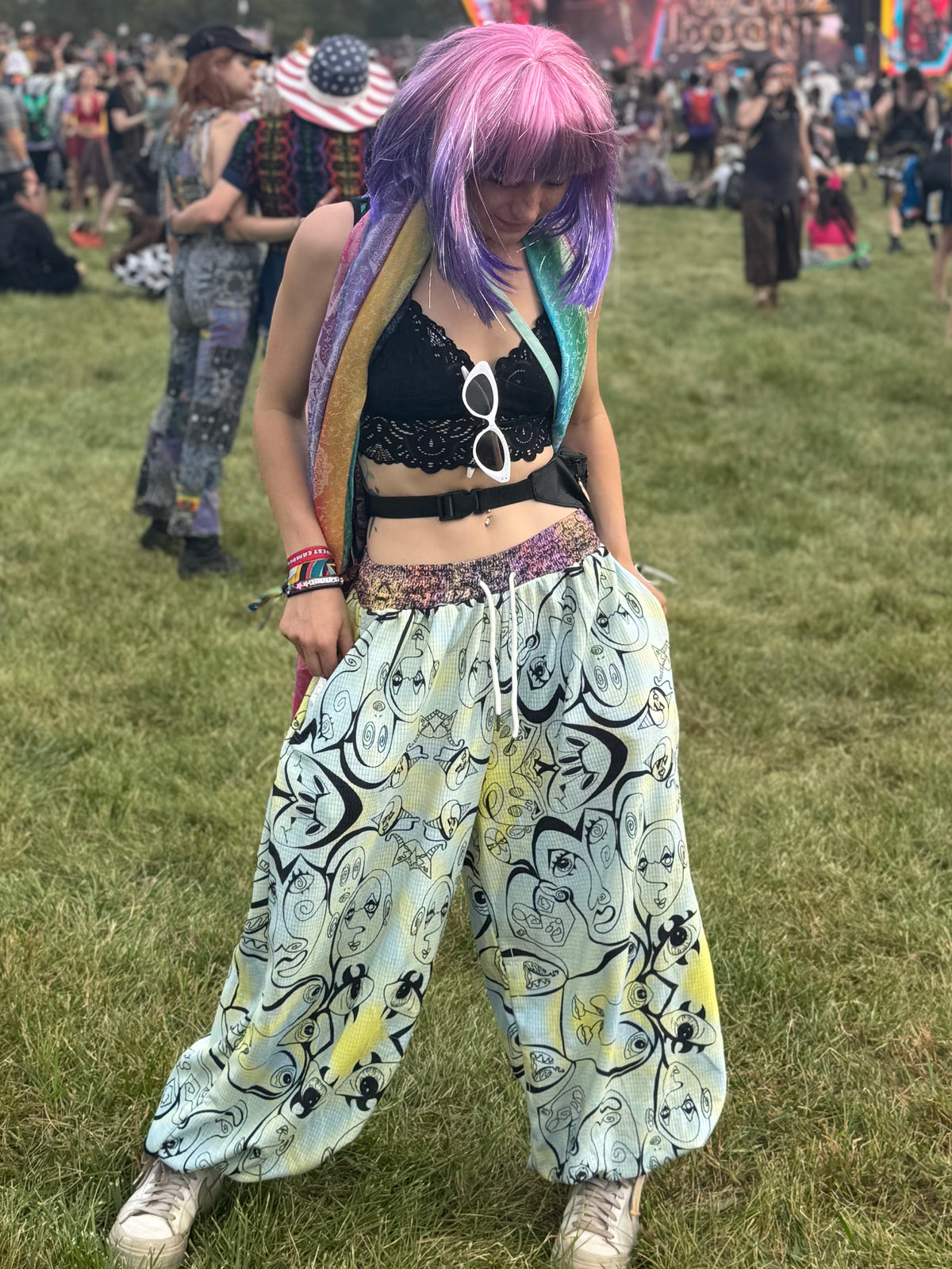 (PRE-SALE) Morphing Faces Lantern Pants